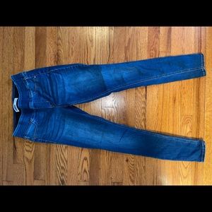 Old Navy size 6 jeggings. EUC